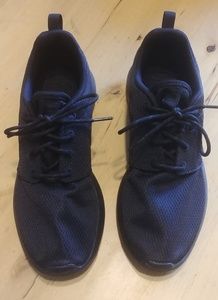 Womens Nike Roshe Shoes